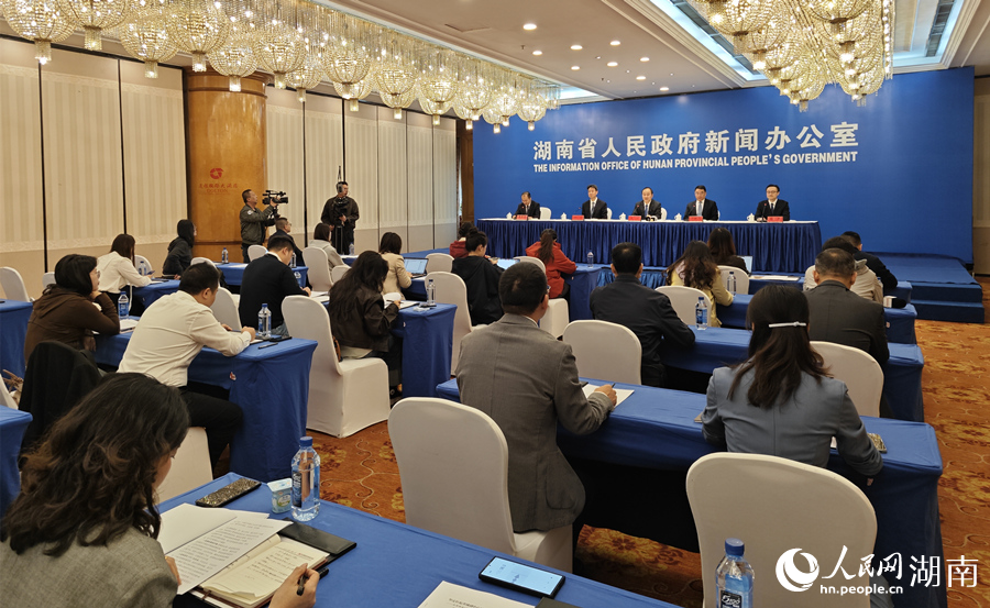 ���l(f��)����(hu��)�F(xi��n)��(ch��ng)������W(w��ng)ӛ�� ���e�z